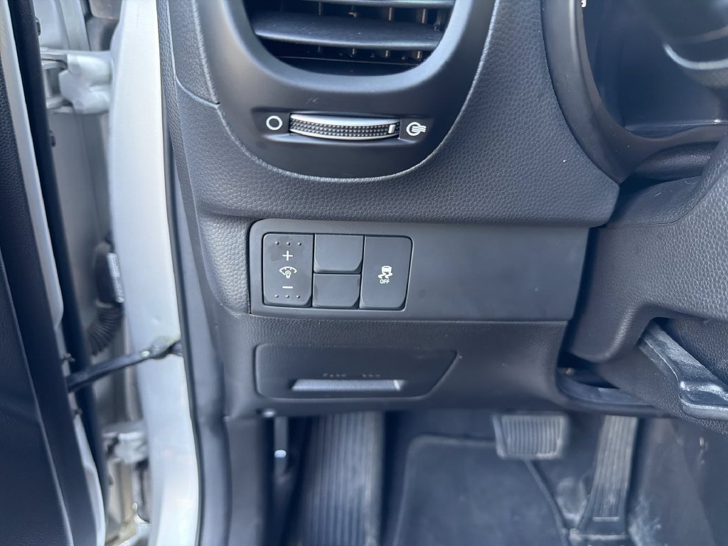Used 2017 Kia Soul + FWD image 16
