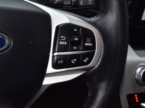 Used 2023 Ford Explorer XLT w/ Equipment Group 202A image 25