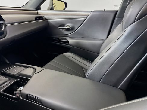 Used 2022 Lexus ES 350 F Sport image 24