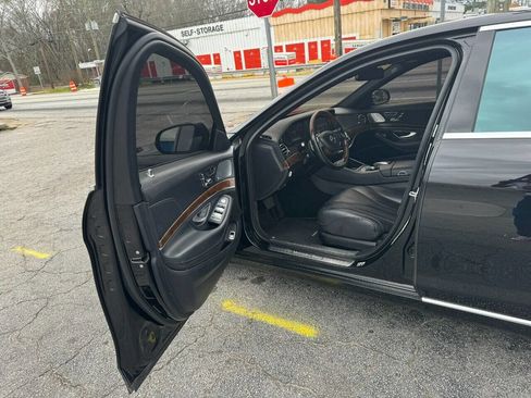 Used 2017 Mercedes-Benz S 550 4MATIC Sedan image 9