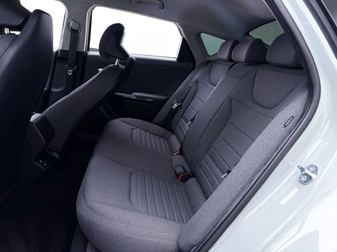 Used 2025 Kia K4 EX FWD image 35