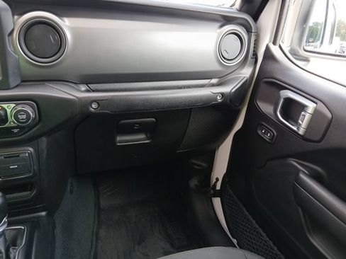 Used 2022 Jeep Gladiator Sport AWD/4WD image 32