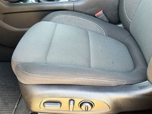 Used 2022 Chevrolet Traverse LT w/ Midnight/Sport Edition image 20