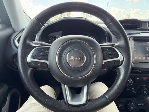 Used 2020 Jeep Renegade Latitude w/ Cold Weather Group AWD/4WD image 37