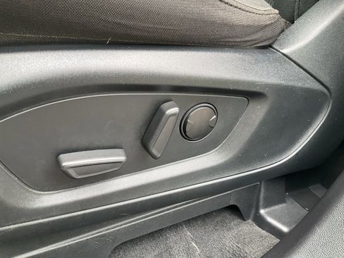 Used 2022 Ford Explorer XLT image 21