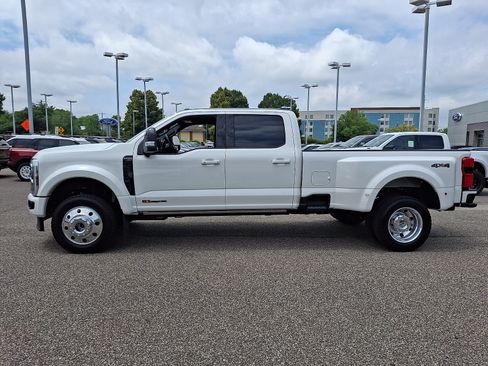 Certified 2026 Ford F450 Platinum w/ Camper Package AWD/4WD image 6