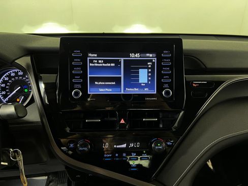 Certified 2024 Toyota Camry SE FWD image 18