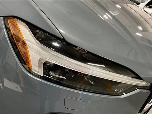 Certified 2023 Volvo XC60 B5 Plus w/ Climate Package image 29