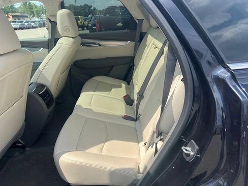 Used 2021 Cadillac XT5 Premium Luxury AWD/4WD image 11