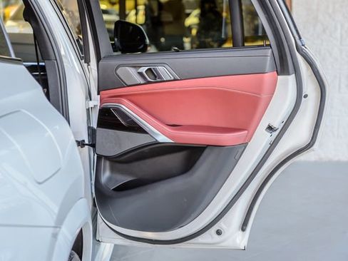 Used 2021 BMW X6 xDrive40i w/ M Sport Package image 56