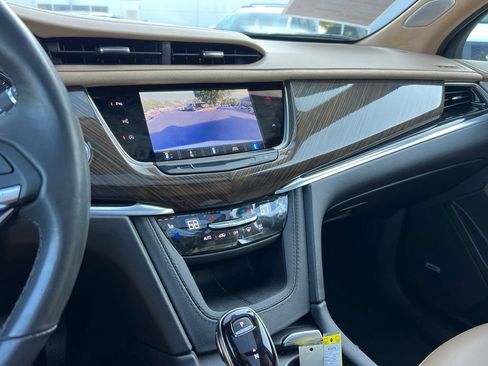 Used 2025 Cadillac XT6 Premium Luxury w/ Platinum Package FWD image 22