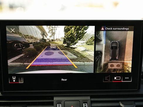 Used 2024 Audi SQ5 Premium Plus w/ Premium Plus Package image 36