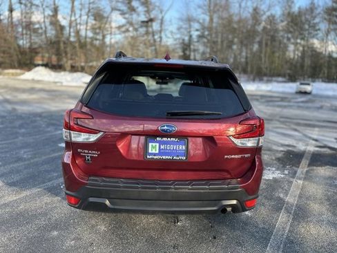 Used 2023 Subaru Forester Premium image 7