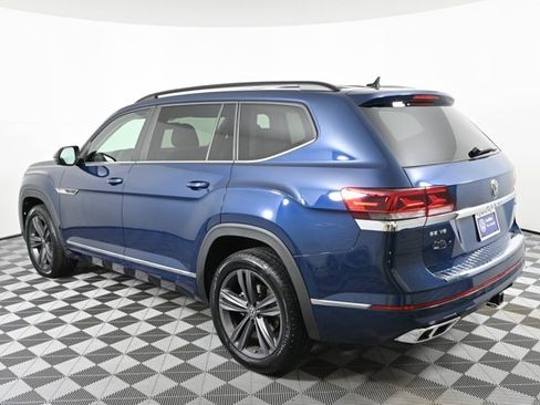 Certified 2021 Volkswagen Atlas SE w/ Panoramic Sunroof Package image 9