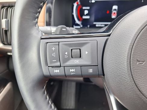 Used 2025 Nissan Pathfinder Platinum FWD image 20