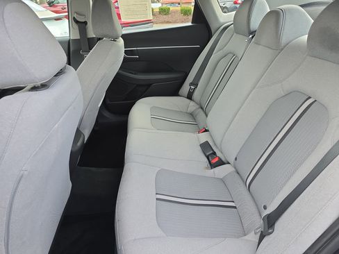 Used 2022 Hyundai Sonata SE image 13
