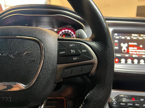 Used 2017 Dodge Challenger SRT Hellcat image 12