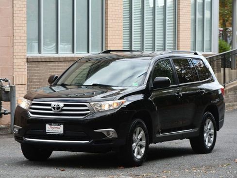 Used 2013 Toyota Highlander SE image 3