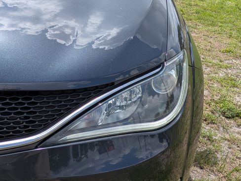 Used 2020 Chrysler Pacifica Limited w/ Advanced Safetytec Group FWD image 10