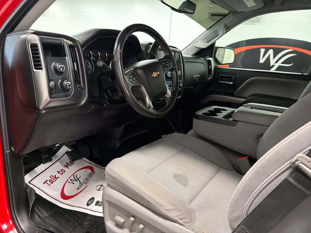 Used 2018 Chevrolet Silverado 1500 LT w/ LT Convenience Package AWD/4WD image 12