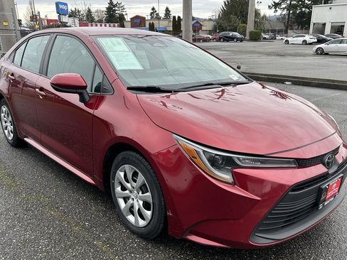 Certified 2024 Toyota Corolla LE image 3