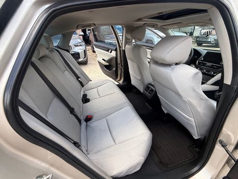 Used 2018 Honda Accord EX image 18