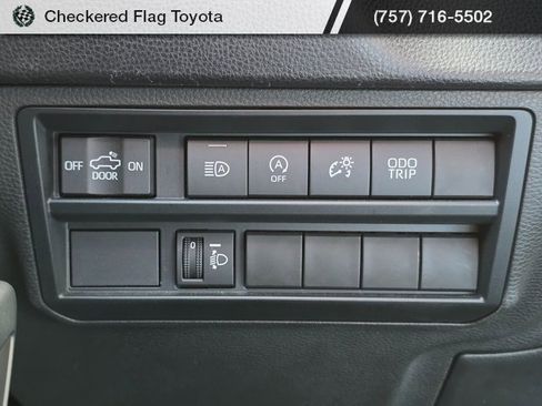 Used 2022 Toyota Tundra SR image 11