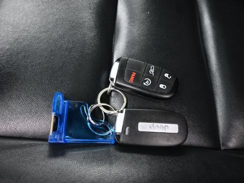 Used 2021 Jeep Grand Cherokee Limited AWD/4WD image 54