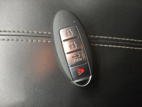 Used 2021 Nissan Sentra SV image 32