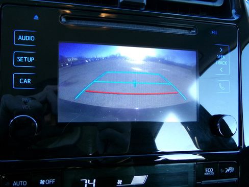 Used 2016 Toyota Prius Two image 2