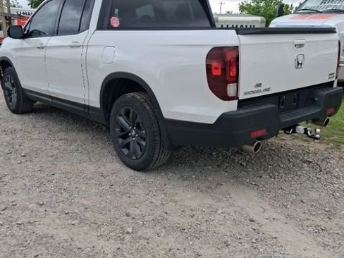 Used 2023 Honda Ridgeline Sport image 5