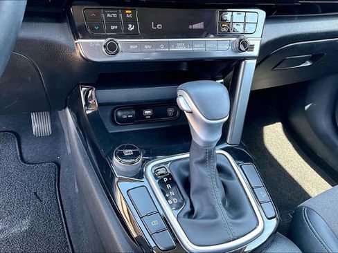 Used 2024 Kia Seltos S FWD image 26
