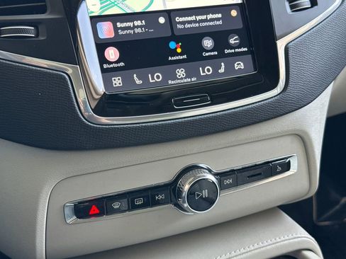 Certified 2023 Volvo XC90 B5 Core AWD/4WD image 21