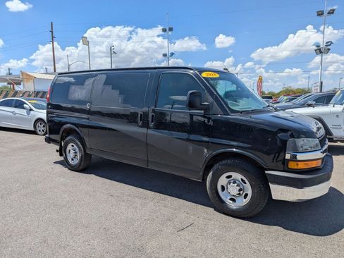 Used 2018 Chevrolet Express 2500 w/ Driver Convenience Package image 4