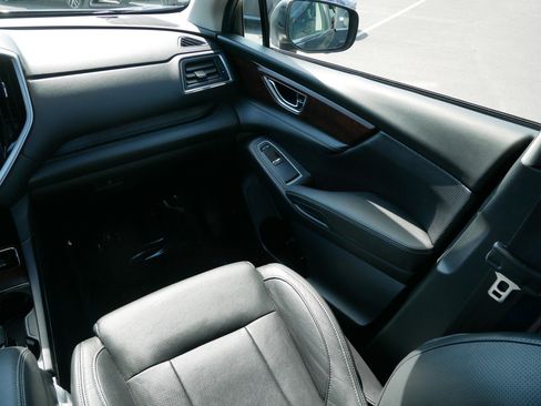 Certified 2023 Subaru Ascent Touring AWD/4WD image 11
