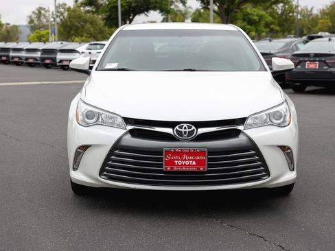 Used 2017 Toyota Camry XLE w/ Convenience Package FWD image 2