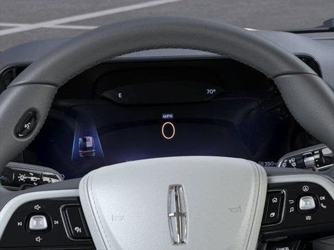 New 2026 Lincoln Aviator AWD w/ Jet Appearance Package image 13