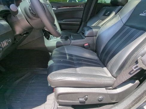 Certified 2023 Chrysler 300 S RWD image 10