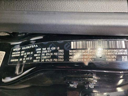 Used 2019 Jeep Renegade Latitude image 33