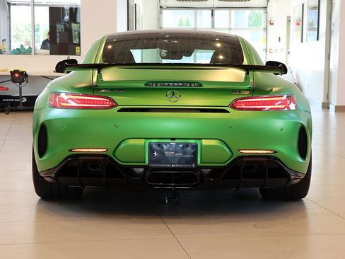 Used 2018 Mercedes-Benz AMG GT R image 32
