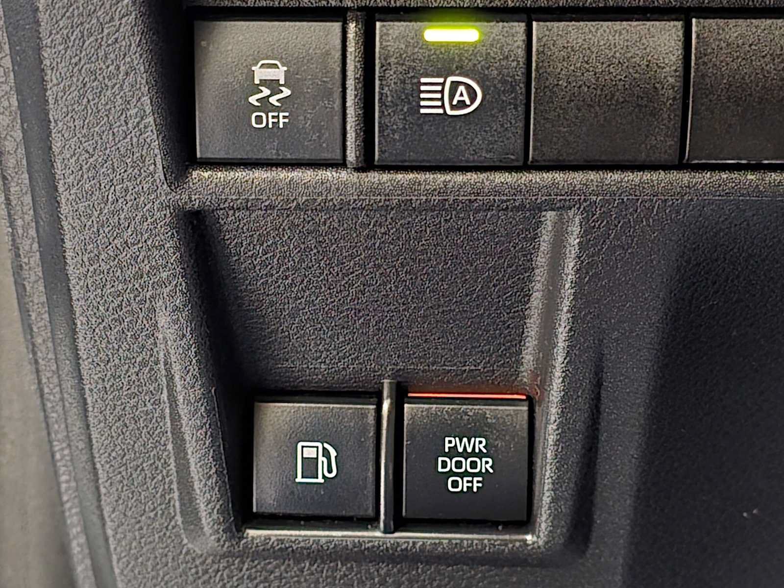 Certified 2021 Toyota Sienna XLE AWD/4WD image 17