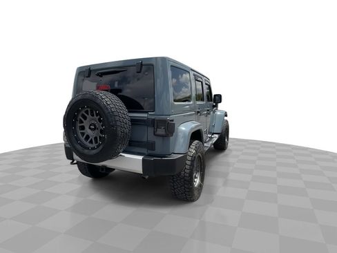 Used 2015 Jeep Wrangler Unlimited Sahara AWD/4WD image 8