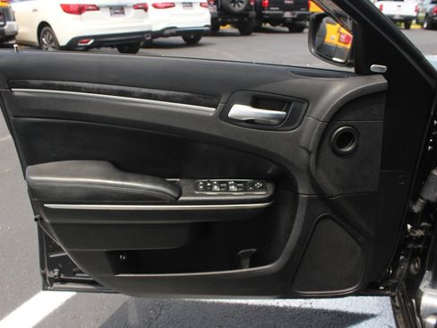 Used 2011 Chrysler 300 Limited RWD image 15