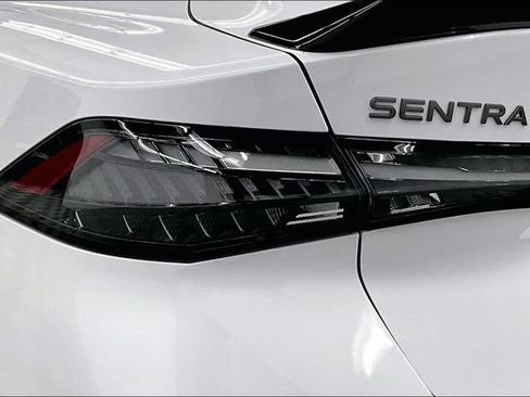 New 2026 Nissan Sentra SR w/ SR Premium Package FWD image 18
