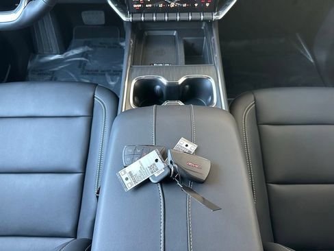 New 2026 GMC Acadia Elevation w/ Elevation Premium Package FWD image 21
