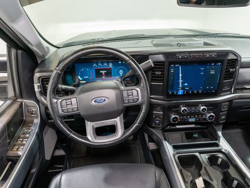 Used 2024 Ford F250 Lariat w/ Chrome Package image 12