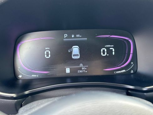 Used 2025 Kia Soul LX w/ LX Technology Package FWD image 38