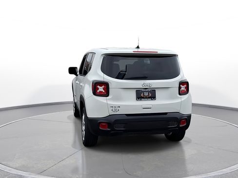 Used 2023 Jeep Renegade Latitude AWD/4WD image 7