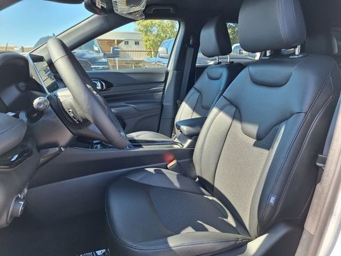 New 2026 Jeep Compass Latitude w/ Quick Order Package 29K AWD/4WD image 13