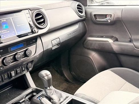 Used 2023 Toyota Tacoma TRD Sport w/ Technology Package image 12